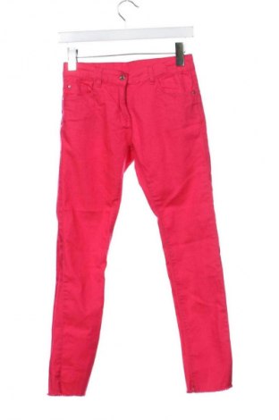 Gyerek farmernadrág Unbranded, Méret 10-11y / 146-152 cm, Szín Piros, Ár 3 569 Ft