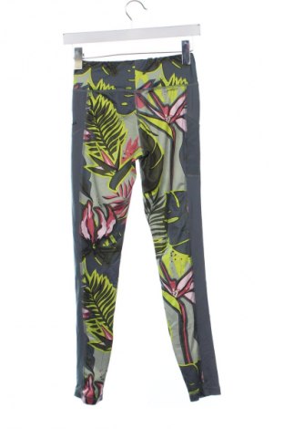Detské legíny  Adidas, Veľkosť 12-13y/ 158-164 cm, Farba Viacfarebná, Cena  17,95 €