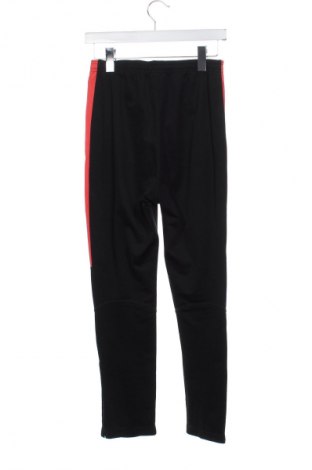 Παιδική κάτω φόρμα Nike, Μέγεθος 13-14y/ 164-168 εκ., Χρώμα Μαύρο, Τιμή 18,99 €