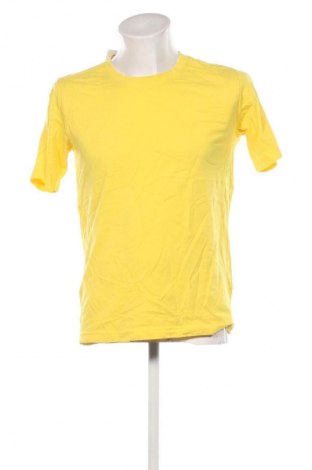 Ανδρικό t-shirt Casa Moda, Μέγεθος M, Χρώμα Κίτρινο, Τιμή 15,99 €