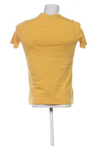 Ανδρικό t-shirt Jack & Jones, Μέγεθος S, Χρώμα Κίτρινο, Τιμή 10,99 €