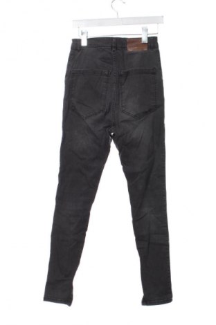 Мъжки дънки SikSilk, Размер XS, Цвят Сив, Цена 48,99 лв.
