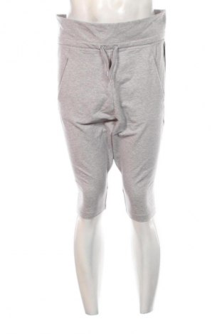 Męskie szorty Adidas, Rozmiar M, Kolor Szary, Cena 111,99 zł
