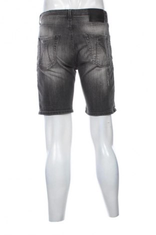 Pantaloni scurți de bărbați Chasin', Mărime S, Culoare Negru, Preț 179,99 Lei
