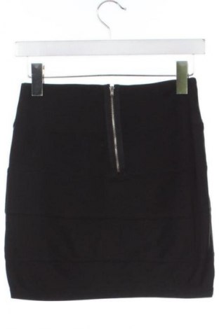 Szoknya Amisu, Méret XS, Szín Fekete, Ár 2 179 Ft