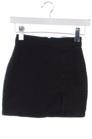 Spódnica Bershka, Rozmiar XXS, Kolor Czarny, Cena 62,99 zł
