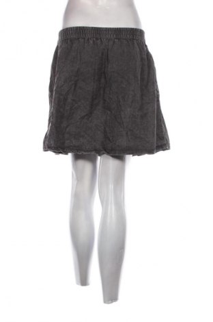 Φούστα Cropp, Μέγεθος S, Χρώμα Γκρί, Τιμή 26,99 €