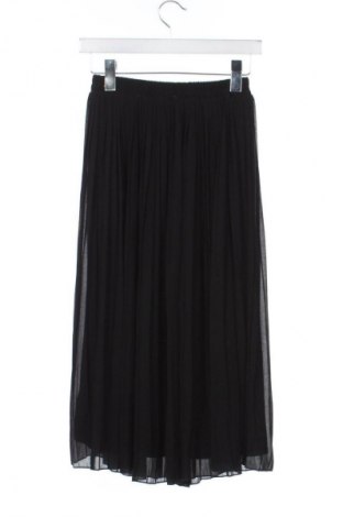Sukně H&M, Velikost XS, Barva Černá, Cena  379,00 Kč