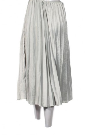 Пола H&M, Размер S, Цвят Зелен, Цена 23,99 лв.