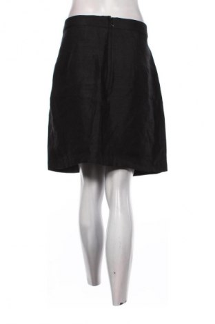 Пола H&M, Размер XL, Цвят Черен, Цена 31,99 лв.