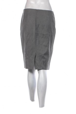 Пола Hugo Boss, Размер M, Цвят Сив, Цена 117,99 лв.