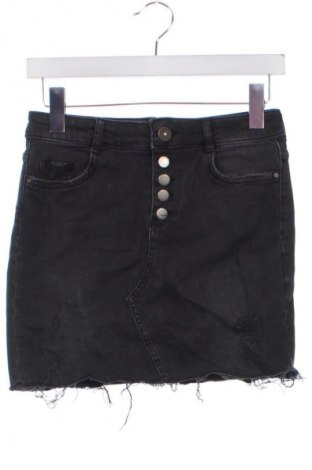 Пола Zara, Размер XS, Цвят Черен, Цена 27,99 лв.