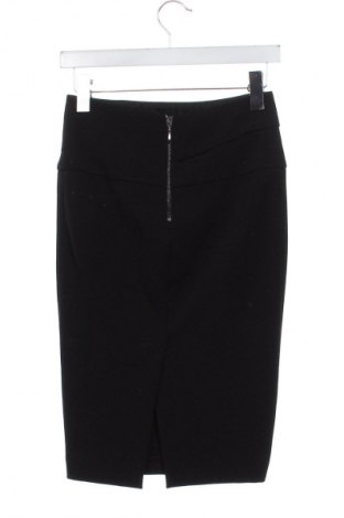 Пола Zara, Размер XS, Цвят Черен, Цена 20,99 лв.