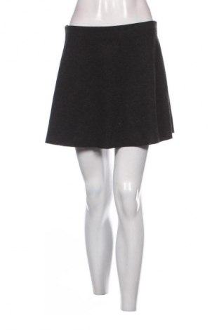 Rock Zara Trafaluc, Größe M, Farbe Mehrfarbig, Preis 10,99 €
