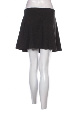 Rock Zara Trafaluc, Größe M, Farbe Mehrfarbig, Preis 10,99 €