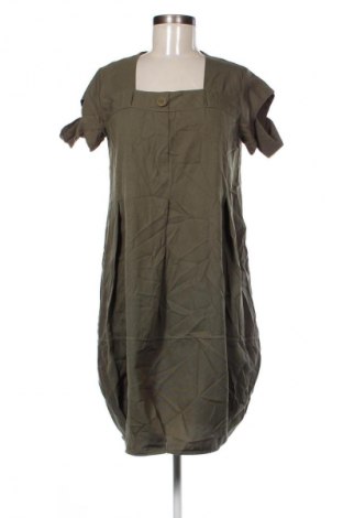 Kleid Adda, Größe M, Farbe Grün, Preis € 20,99