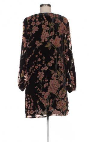 Kleid Amisu, Größe M, Farbe Mehrfarbig, Preis € 8,99