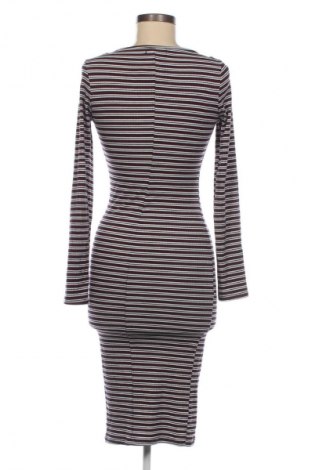 Sukienka Bershka, Rozmiar M, Kolor Kolorowy, Cena 95,99 zł