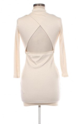 Šaty  Bershka, Veľkosť M, Farba Biela, Cena  16,95 €