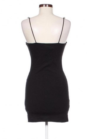 Sukienka Bershka, Rozmiar M, Kolor Czarny, Cena 67,99 zł