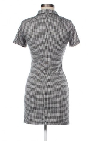 Šaty  Bershka, Veľkosť M, Farba Viacfarebná, Cena  16,95 €
