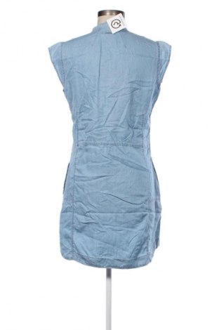 Рокля Calvin Klein Jeans, Размер S, Цвят Син, Цена 36,99 лв.
