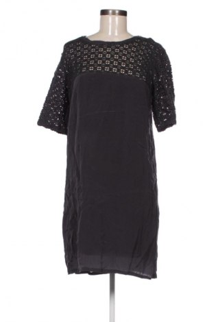 Kleid Chattawak, Größe M, Farbe Schwarz, Preis 25,99 €