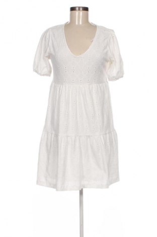Kleid Clockhouse, Größe M, Farbe Weiß, Preis 20,99 €