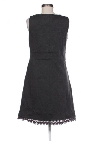 Kleid Cream, Größe L, Farbe Grau, Preis 56,99 €