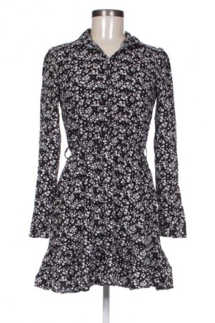 Kleid Cropp, Größe M, Farbe Mehrfarbig, Preis 33,99 €