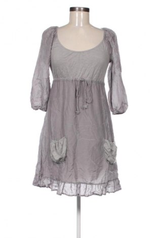 Рокля Edc By Esprit, Размер S, Цвят Сив, Цена 48,99 лв.