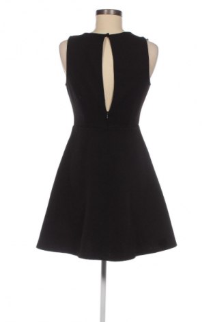 Kleid Forever 21, Größe M, Farbe Schwarz, Preis 18,99 €