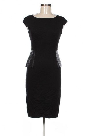 Рокля Guess By Marciano, Размер XL, Цвят Черен, Цена 132,99 лв.