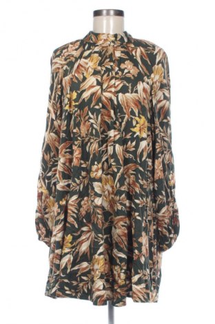 Рокля H&M, Размер M, Цвят Многоцветен, Цена 29,99 лв.