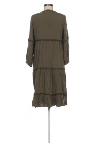 Рокля H&M, Размер M, Цвят Зелен, Цена 29,99 лв.