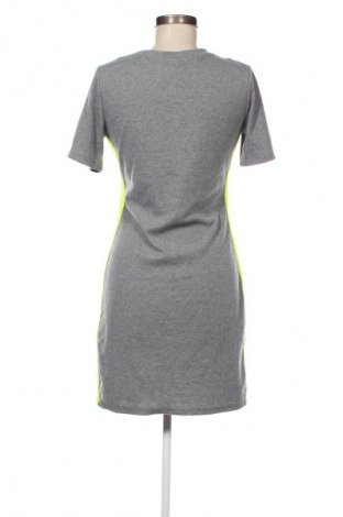 Kleid H&M Divided, Größe L, Farbe Mehrfarbig, Preis 20,99 €