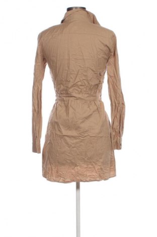 Рокля H&M Divided, Размер M, Цвят Бежов, Цена 48,99 лв.
