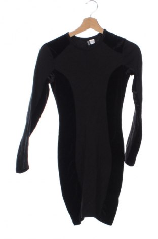 Kleid H&M Divided, Größe XXS, Farbe Schwarz, Preis 20,99 €