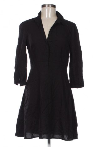 Рокля H&M Divided, Размер M, Цвят Черен, Цена 29,99 лв.