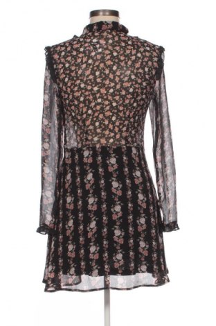 Рокля H&M Divided, Размер S, Цвят Многоцветен, Цена 29,99 лв.