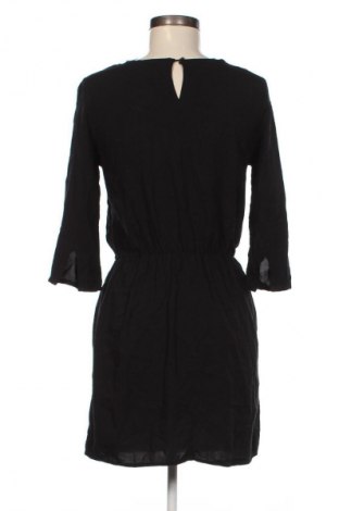 Рокля H&M Divided, Размер S, Цвят Черен, Цена 29,99 лв.