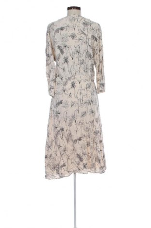 Рокля In Wear, Размер M, Цвят Многоцветен, Цена 82,99 лв.