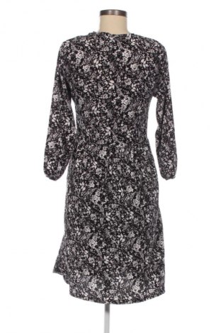 Kleid Janina, Größe M, Farbe Mehrfarbig, Preis 20,99 €