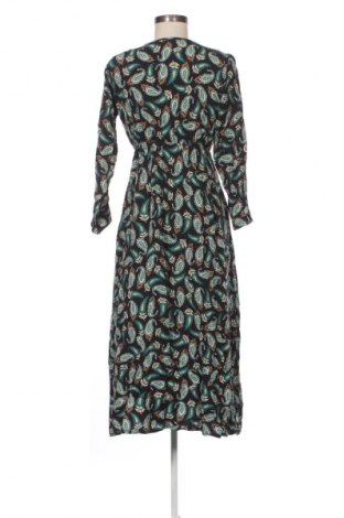 Kleid NEW COLLECTION, Größe S, Farbe Mehrfarbig, Preis 13,99 €