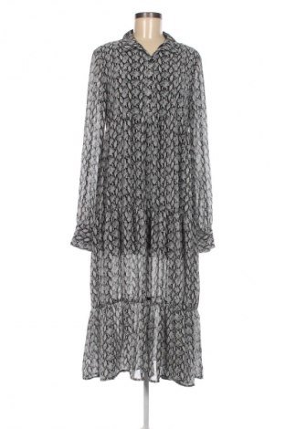 Kleid Pretty Little Thing, Größe M, Farbe Mehrfarbig, Preis € 9,99