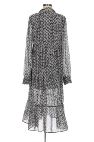 Kleid Pretty Little Thing, Größe M, Farbe Mehrfarbig, Preis € 9,99