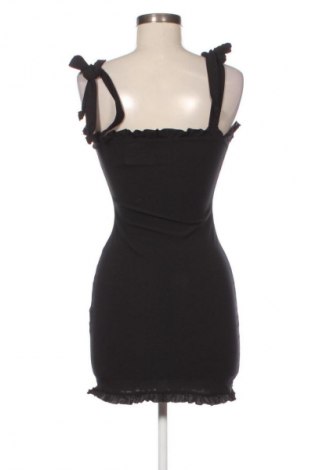 Sukienka Pretty Little Thing, Rozmiar S, Kolor Czarny, Cena 95,99 zł