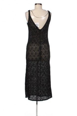 Φόρεμα Pull&Bear, Μέγεθος S, Χρώμα Μαύρο, Τιμή 18,99 €