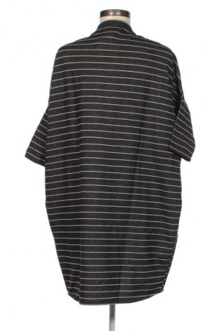 Рокля Pull&Bear, Размер XL, Цвят Многоцветен, Цена 29,99 лв.