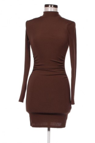 Sukienka Pull&Bear, Rozmiar S, Kolor Brązowy, Cena 95,99 zł